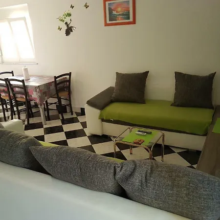 House Mimosa Apartmán